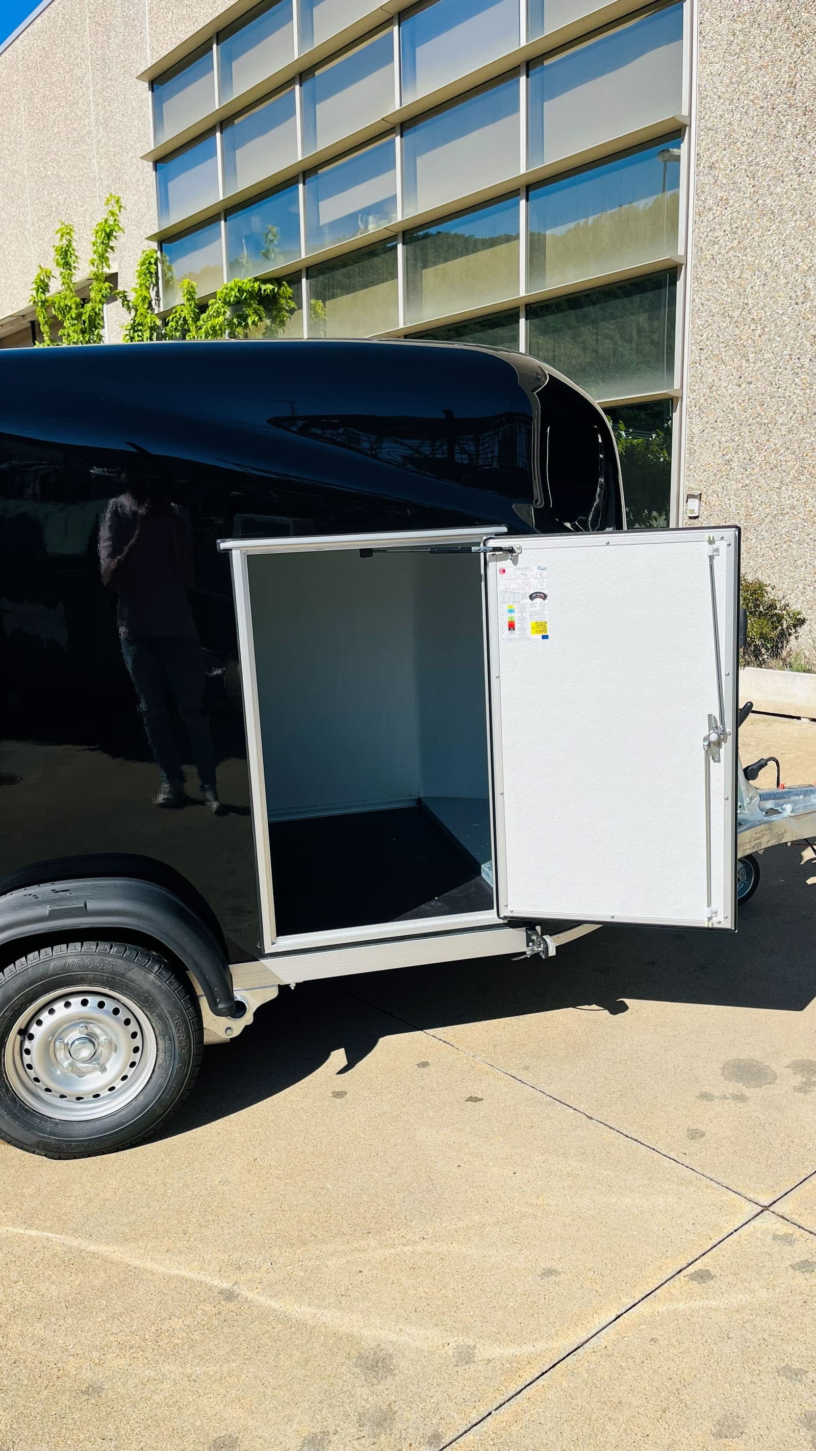 Debon Cargo 1300 · Unidad 3